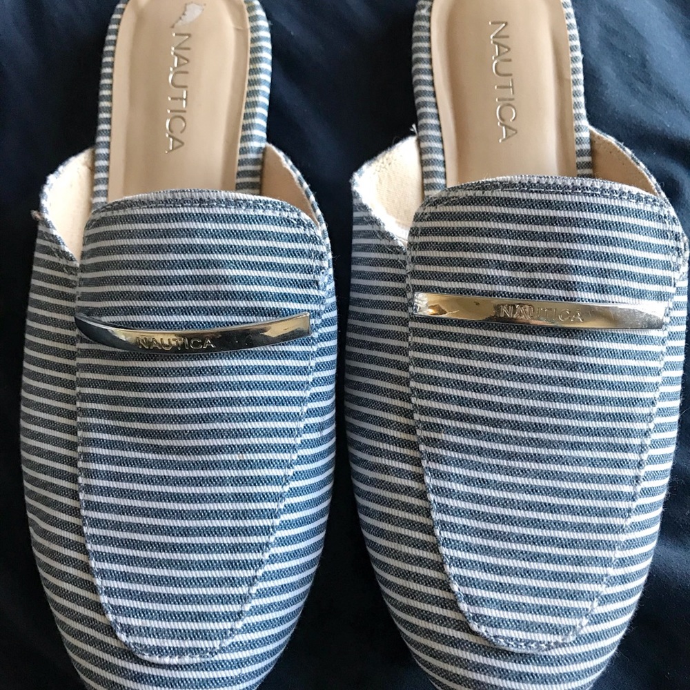 Nautica flats in size 8